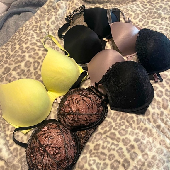 Victoria's Secret Other - Lot of Victoria’s Secret bras